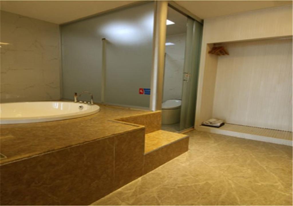 Warmness Club Hotel Xiamen Bagian luar foto